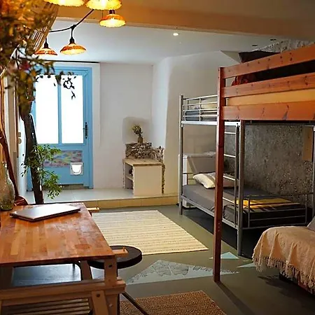 Lily A L'auberge * Leucate